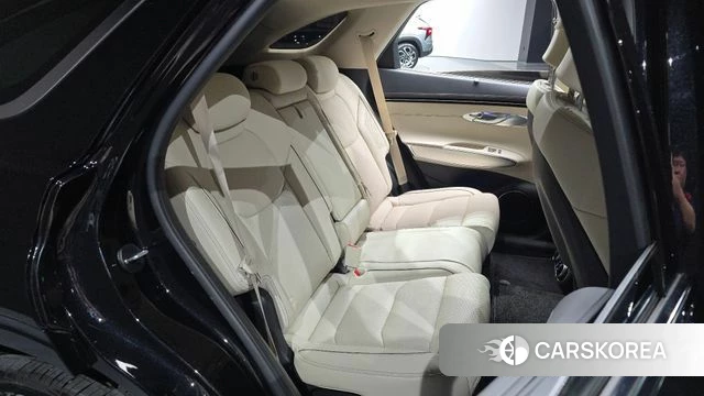 Genesis GV70 2021 Черный из Кореи, фото 2
