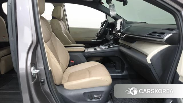Toyota Sienna 4th Generation 2022 Серый из Кореи, фото 2