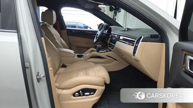 Porsche Cayenne (PO536) 2020 Серебристо-серый из Кореи, фото 2