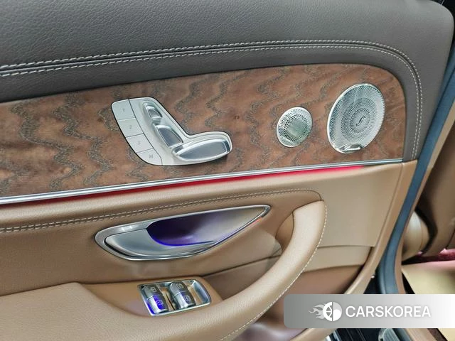 Mercedes-Benz E-Class 2021 Черный из Китая, фото 2