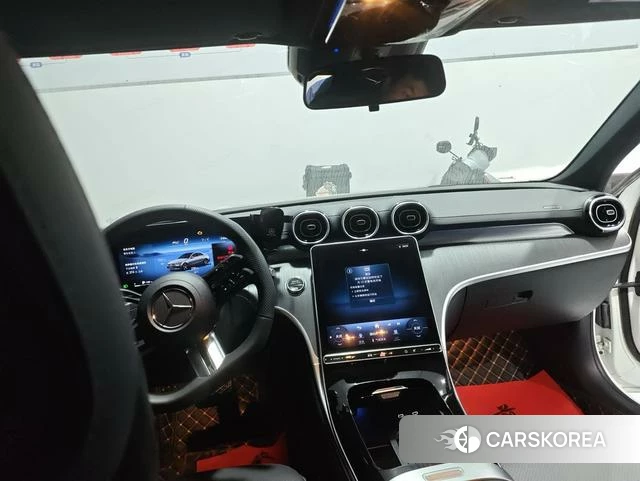 Mercedes-Benz C-class 2024 Белый из Китая, фото 2