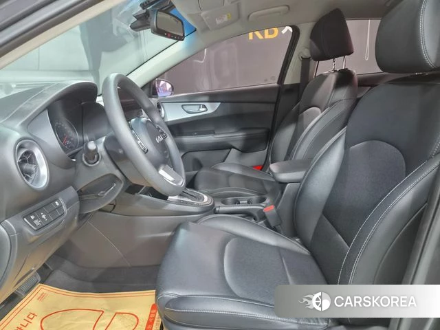 Kia The New K3 2nd generation 2022 Серый из Кореи, фото 2