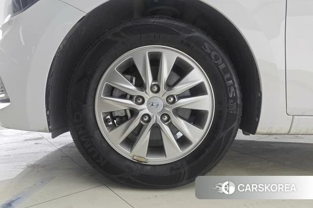 Hyundai Celesta 2021 Белый из Китая, фото 2