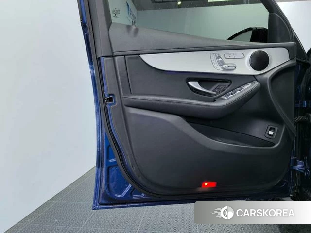 Mercedes-Benz GLC 2021 Синий из Китая, фото 2