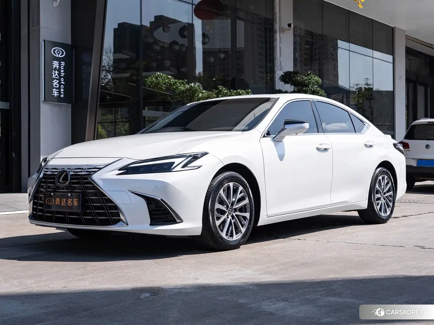 Lexus ES 2025 Белый из Китая, фото 2