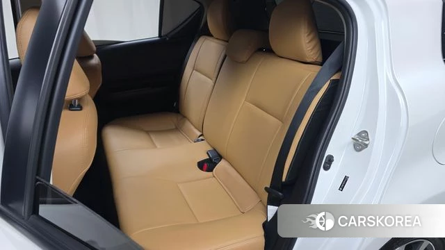 Toyota Prius C 2018 Белый из Кореи, фото 2