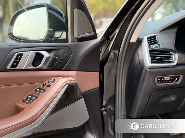 BMW X5 2021 Черный из Китая, фото 2