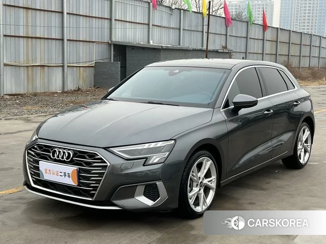 Audi A3 2023 Темно-серый из Китая, фото 2