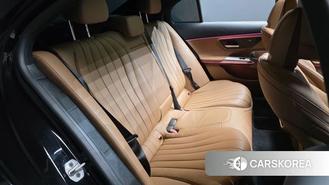 Mercedes-Benz E-Class W214 2024 Черный из Кореи, фото 2