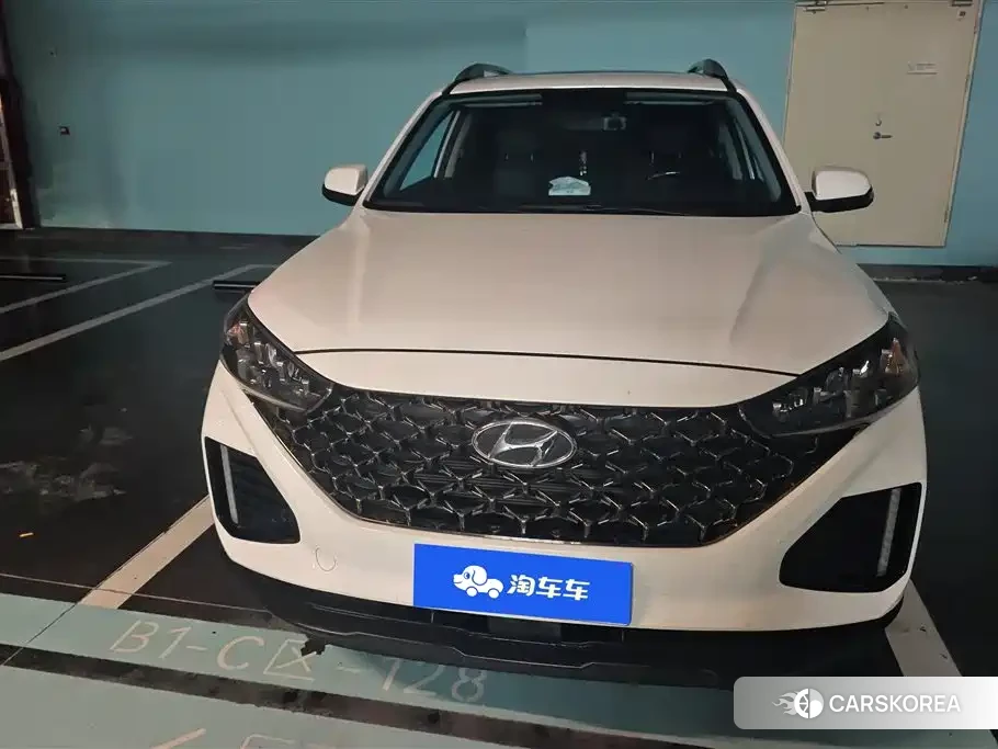 Hyundai ix35 2022 Белый из Китая, фото 2