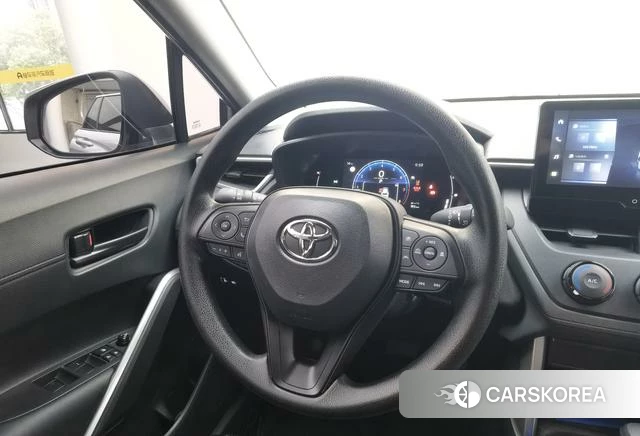 Toyota Corolla 2025 Серебристо-серый из Китая, фото 2