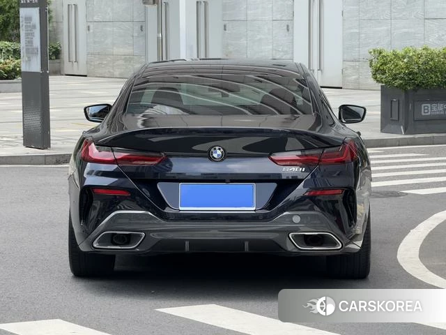 BMW 8 series 2021 Черный из Китая, фото 2
