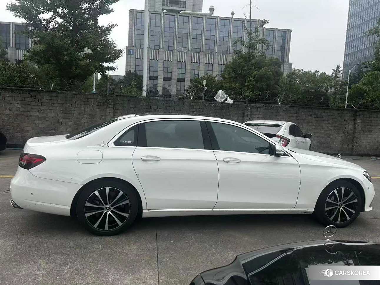 Mercedes-Benz E-Class 2021 Белый из Китая, фото 2