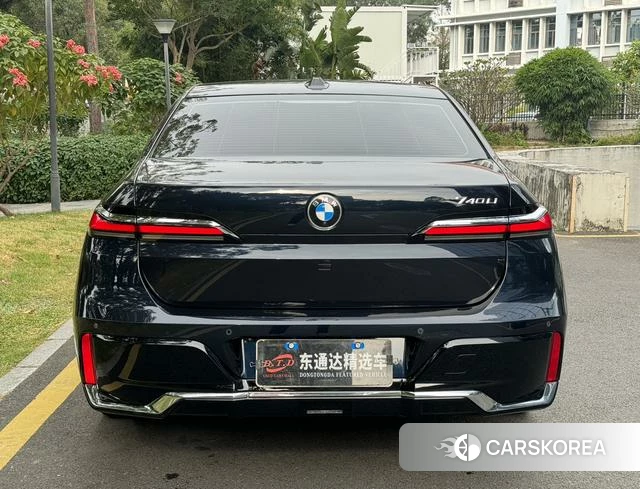 BMW 7 series 2023 Черный из Китая, фото 2