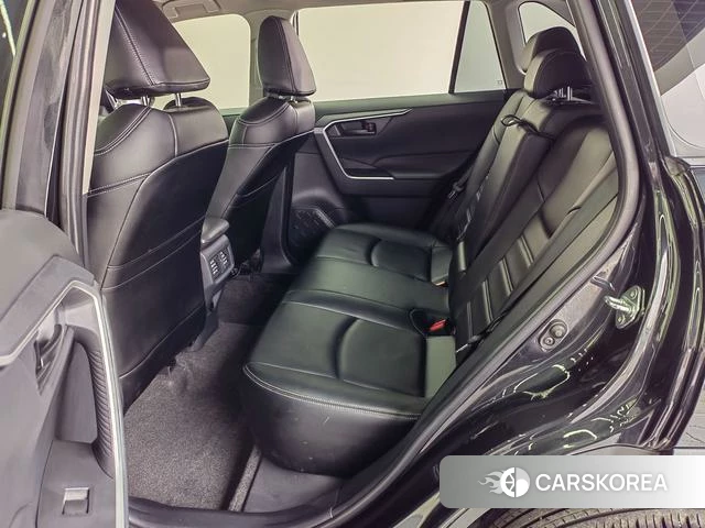 Toyota RAV4 2023 Черный из Китая, фото 2