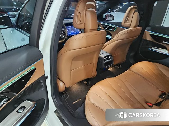 Mercedes-Benz E-Class W214 2025 Белый из Кореи, фото 2
