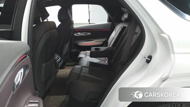 Genesis GV70 2025 Белый из Кореи, фото 2
