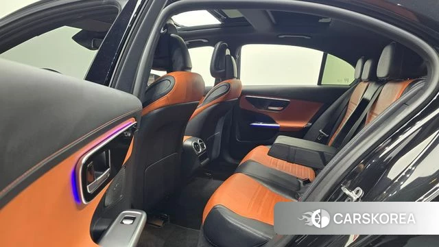 Mercedes-Benz C-Class W206 2025 Черный из Кореи, фото 2