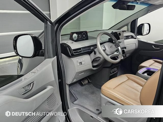 Hyundai Staria 2023 Черный из Кореи, фото 2