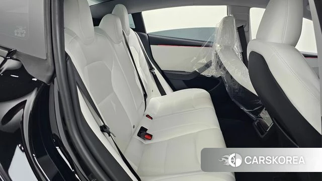 Tesla Model 3 2024 Черный из Кореи, фото 2