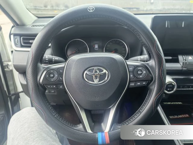Toyota Wildlander 2022 Белый из Китая, фото 2