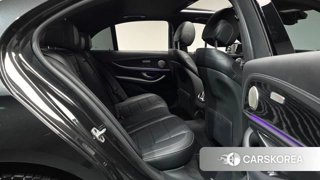 Mercedes-Benz E-Class W213 2021 Серый из Кореи, фото 2