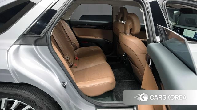Hyundai Grandeur Hybrid (GN7) 2023 Серебряный из Кореи, фото 2
