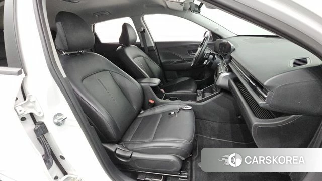 Hyundai Kona (SX2) 2023 Белый из Кореи, фото 2