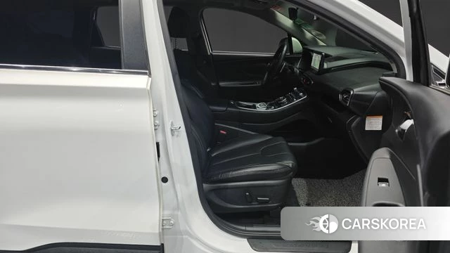 Hyundai The New Santa Fe 2023 Белый из Кореи, фото 2