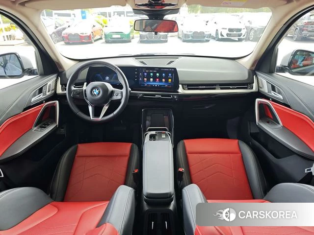 BMW X1 2024 Темно-серый из Китая, фото 2