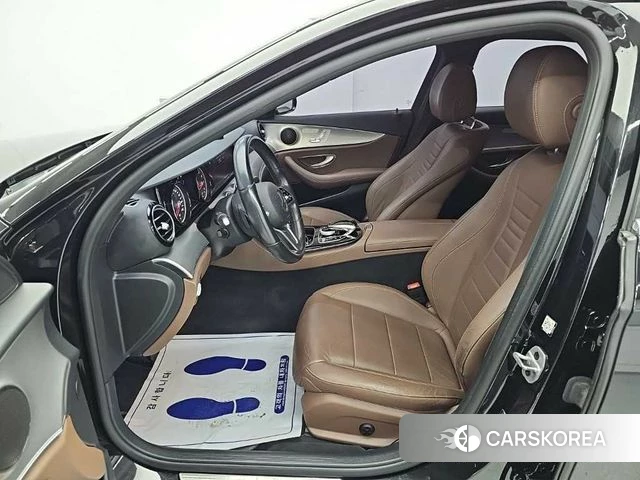 Mercedes-Benz E-Class W213 2019 Черный из Кореи, фото 2