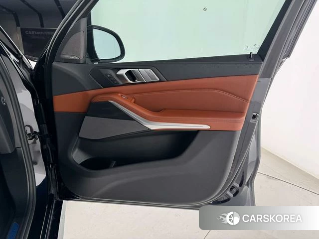BMW X7 2020 Черный из Китая, фото 2