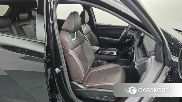 Hyundai The New Tucson (NX4) 2024 Черный из Кореи, фото 2