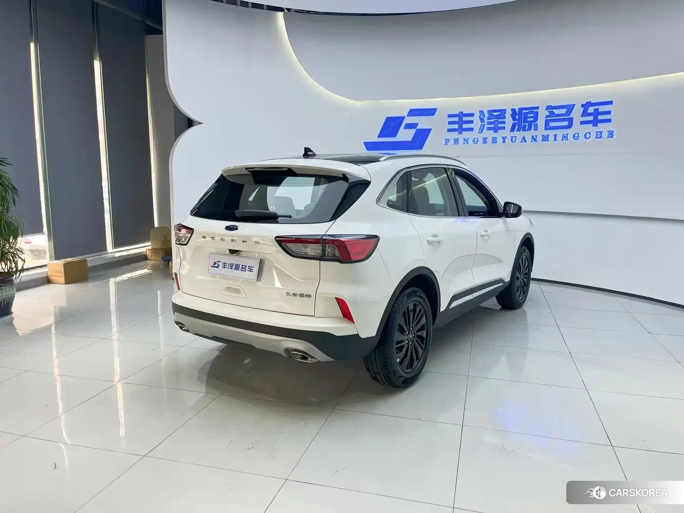 Ford Escape 2026 Белый из Китая, фото 2