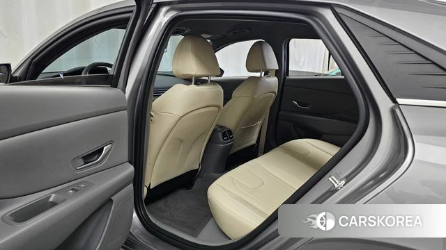 Hyundai Avante (CN7) 2022 Серебристо-серый из Кореи, фото 2