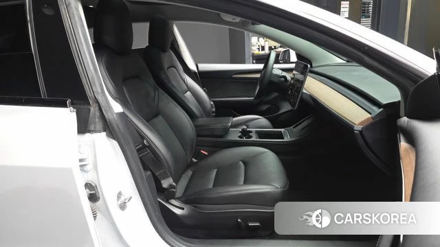 Tesla Model 3 2022 Белый из Кореи, фото 2
