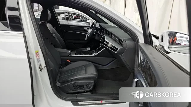 Audi A6 (C8) 2023 Белый из Кореи, фото 2
