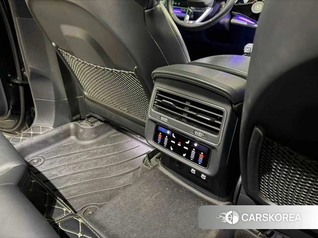 Audi Q8 (4M) 2020 Черный из Кореи, фото 2