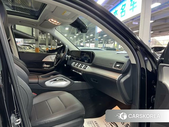 Mercedes-Benz GLE 2023 Черный из Китая, фото 2