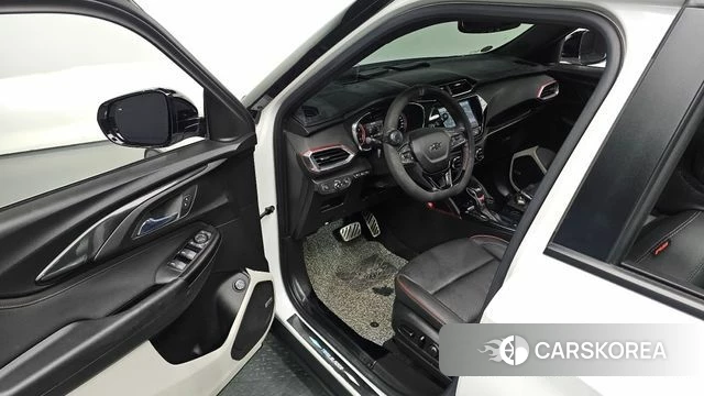 Chevrolet (GM Daewoo) Trailblazer 2023 Белый из Кореи, фото 2