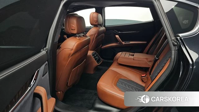 Maserati Quattroporte 2019 Черный из Кореи, фото 2