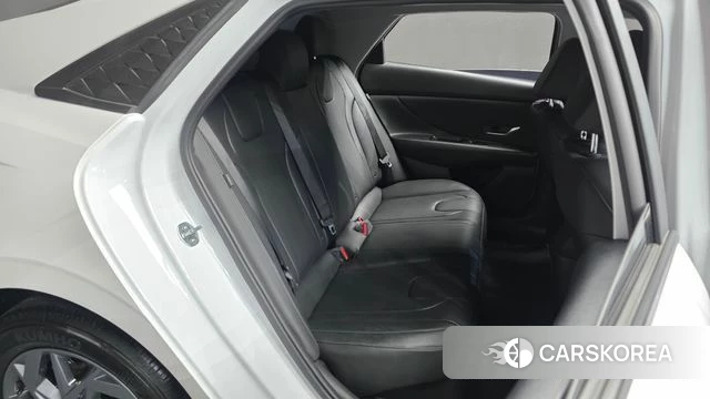 Hyundai The New Avante Hybrid (CN7) 2023 Белый из Кореи, фото 2