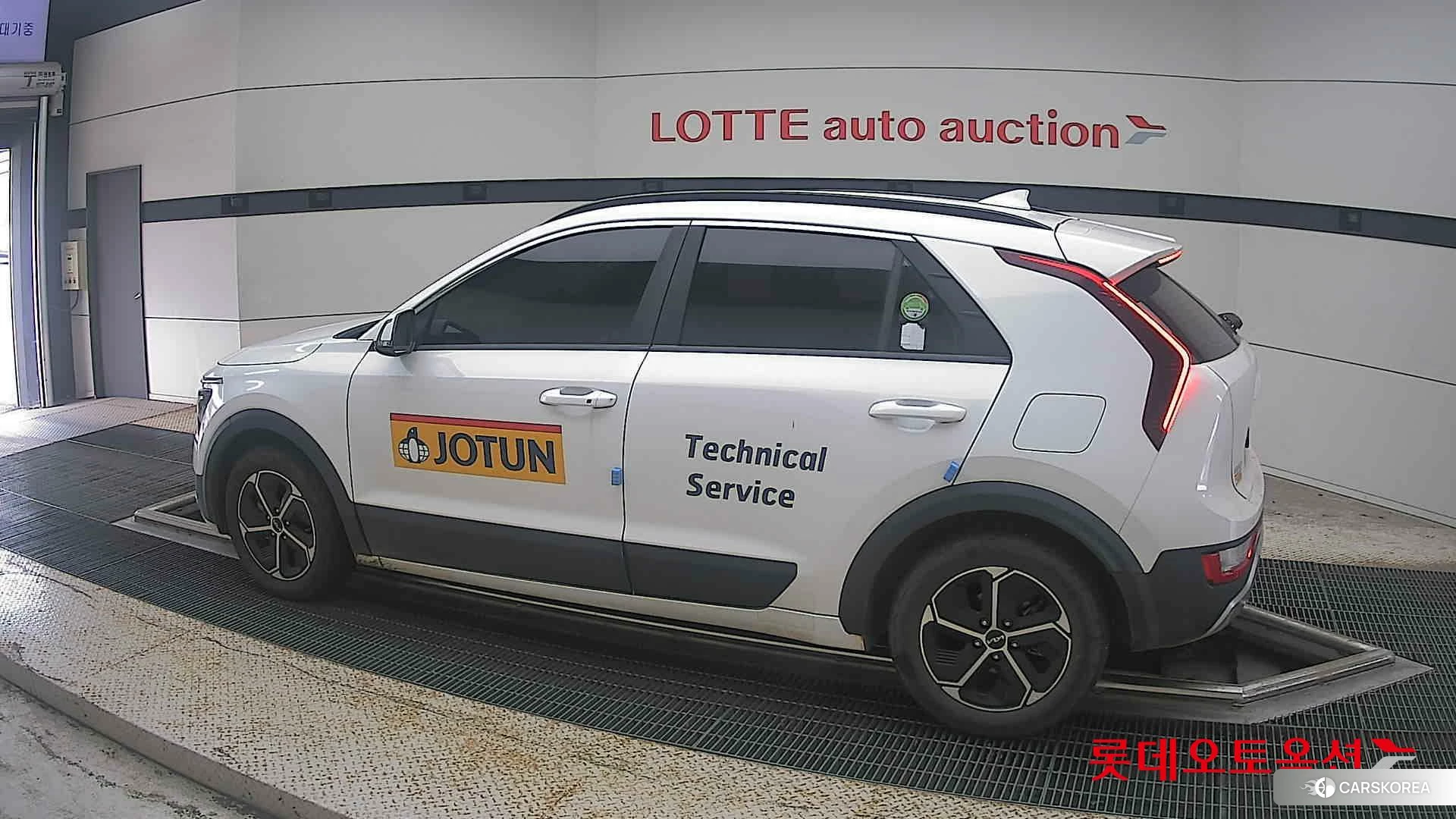 Kia Niro Hybrid 2024 Snow White Pearl (optional) из Кореи, фото 2