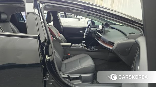 Toyota Prius 5th Generation 2023 Черный из Кореи, фото 2