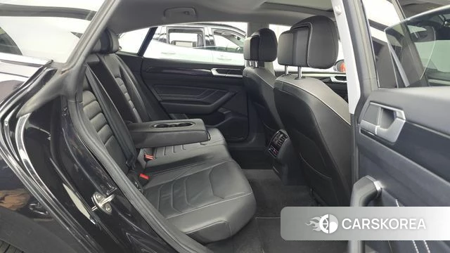 Volkswagen Arteon 2022 Черный из Кореи, фото 2