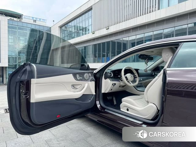 Mercedes-Benz E-Class 2021 Коричневый из Китая, фото 2