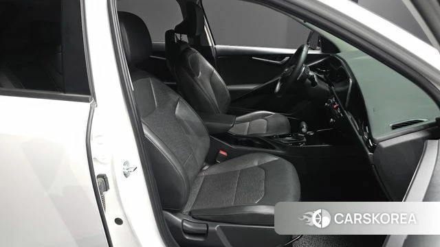 Kia Di Ol Nu Niro 2022 Белый из Кореи, фото 2