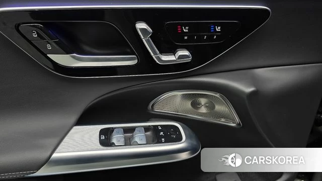 Mercedes-Benz E-Class W214 2024 Черный из Кореи, фото 2