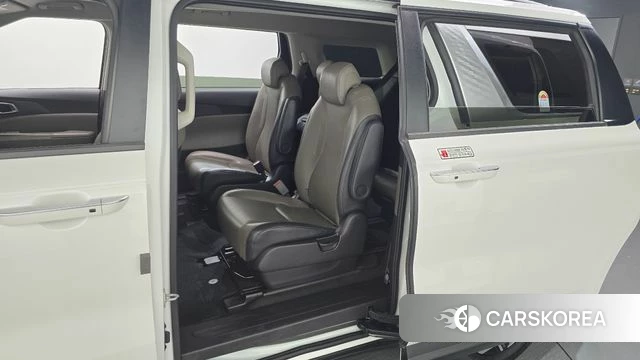 Kia The New Carnival 4th Generation 2024 Белый из Кореи, фото 2