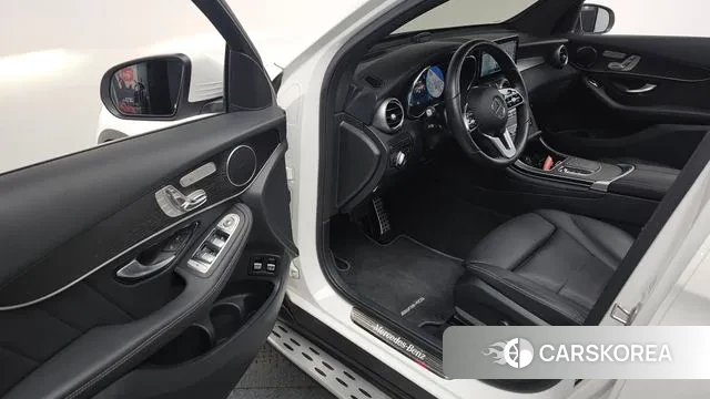 Mercedes-Benz GLC-Class X253 2021 Белый из Кореи, фото 2